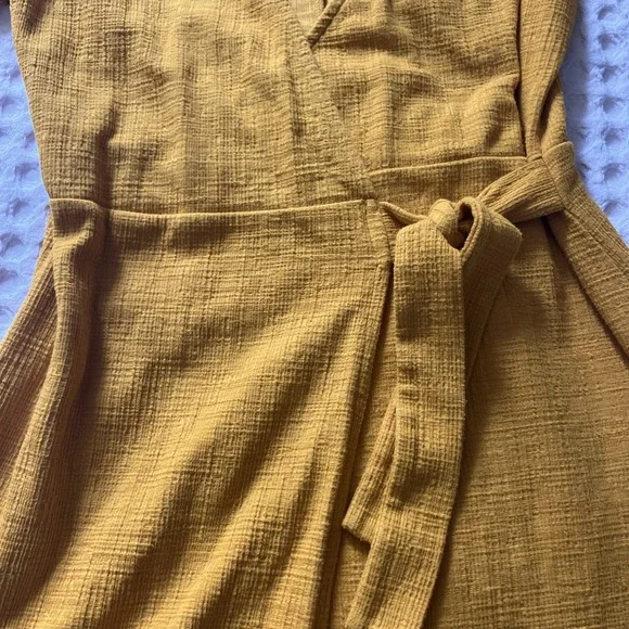J. CREW CORAL Yellow FAUX WRAP DRESS, SHORT SLEEVE, SIDE BELT Size XS - Picture 3 of 8